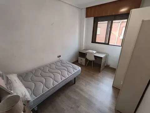 Quarto para alugar, Albacete