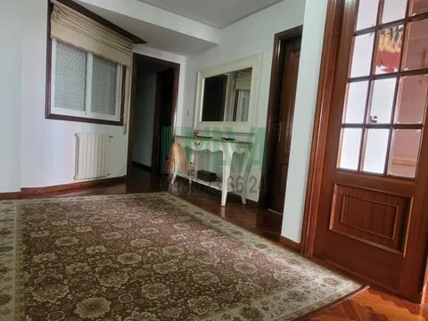 Pis de 90 m² a Ourense
