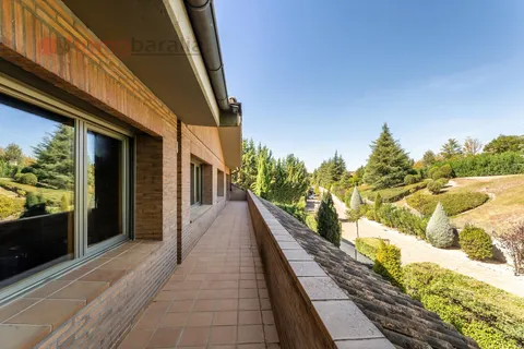 Pis de 800 m² a Pozuelo de Alarcón