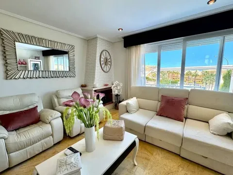 Casa de 200 m² a Oriola