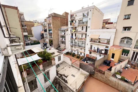 Room for rent, Barcelona (3/15)