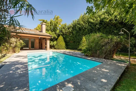 Pis de 800 m² a Pozuelo de Alarcón