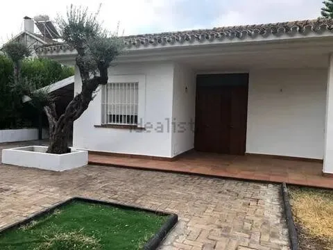 Casa de 355 m² a Mairena del Aljarafe