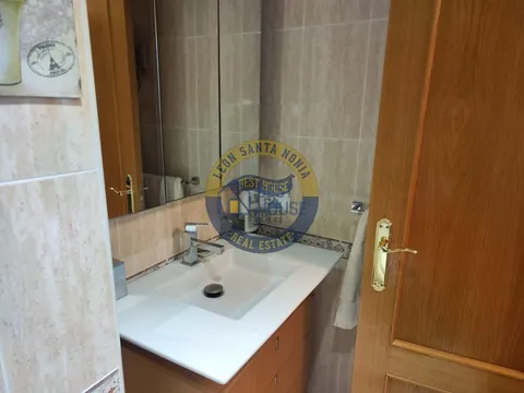 Pis de 80 m² a Lleó