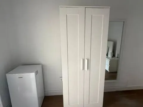 Chambre à louer, Madrid (2/3)