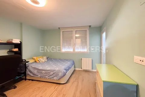 Pis de 200 m² a la Pobla de Vallbona