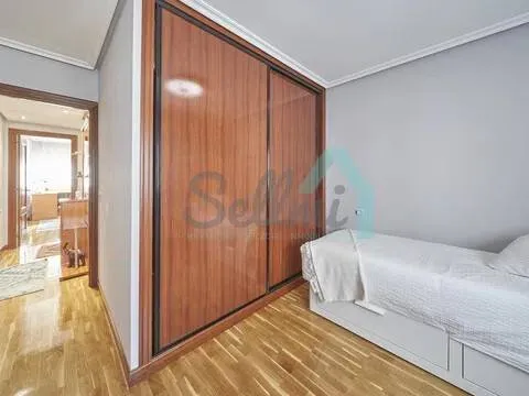 Pis de 106 m² a Oviedo