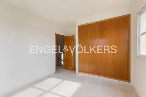 Casa de 250 m² a Riba-roja de Túria