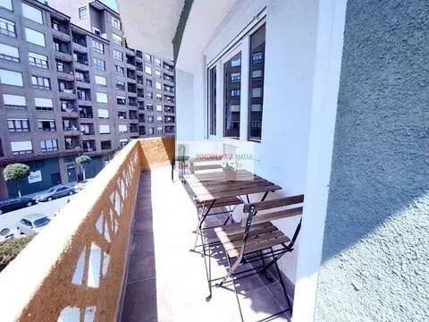 Pis de 130 m² a Oviedo