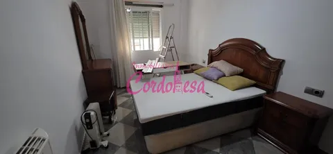 Pis de 70 m² a Còrdova