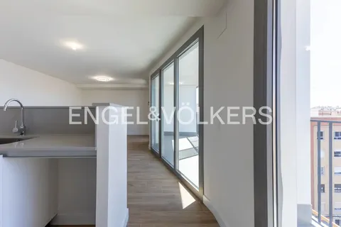 Appartamento 111 m² a Valencia