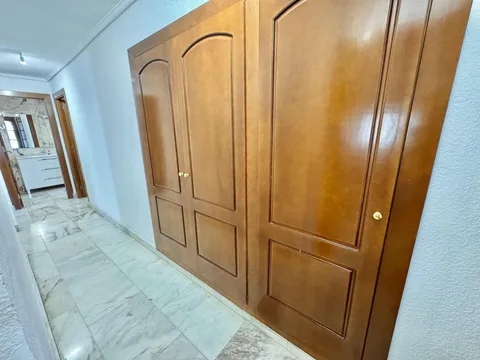 Pis de 150 m² a Oriola