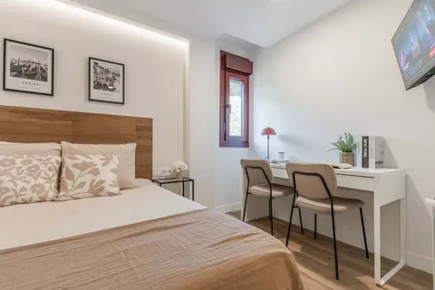 Zimmer zur Miete, Madrid (3/23)
