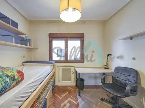Pis de 113 m² a Oviedo