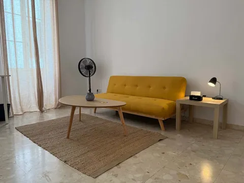 Habitació de lloguer, Maó