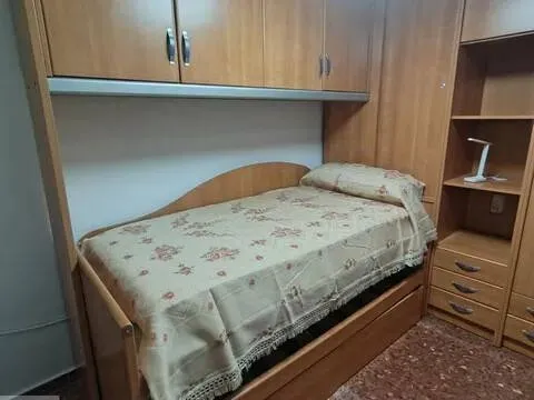 Habitació de lloguer, Antequera