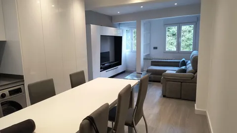 Appartamento 85 m² a Santiago de Compostela (2/8)