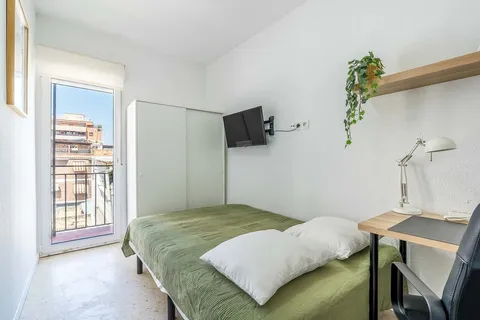 Кімната в оренду, Granada