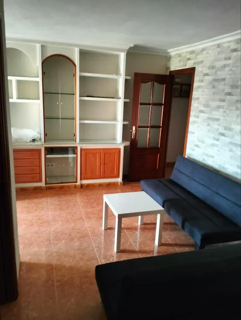 Stanza in affitto, Siviglia (3/9)