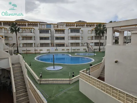 Casa de 100 m² a Oliva