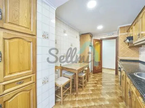 Pis de 82 m² a Oviedo