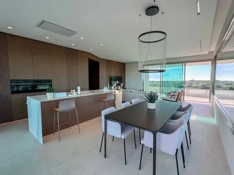 Pis de 360 m² a Oriola