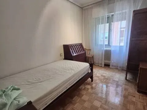 Pis de 110 m² a Àvila