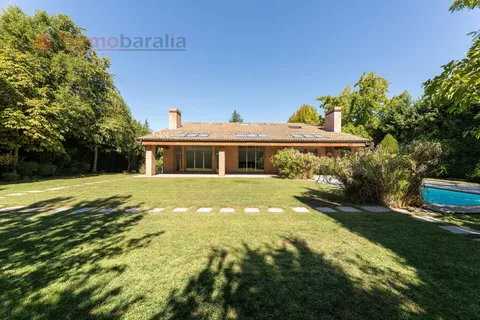 Pis de 800 m² a Pozuelo de Alarcón