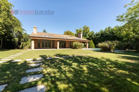 Pis de 800 m² a Pozuelo de Alarcón