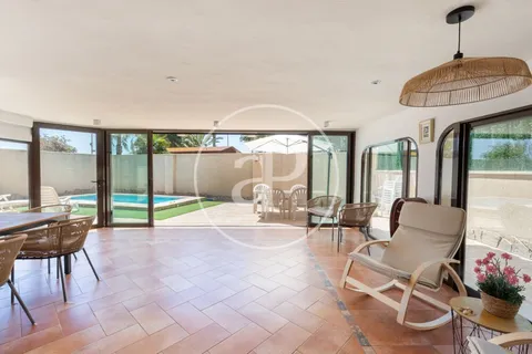 Casa de 260 m² a la Pobla de Farnals