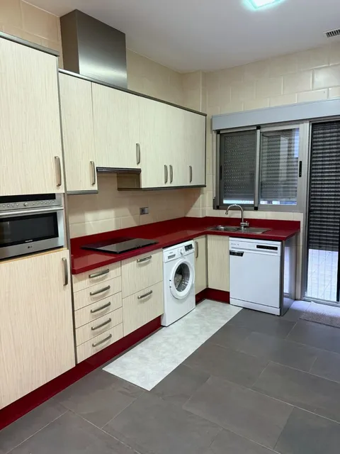 Pis de 80 m² a Ador