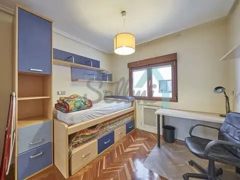 Pis de 113 m² a Oviedo