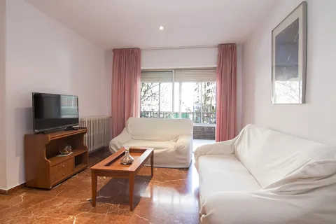 Flat 140 m² in Granada