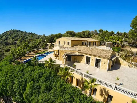 Casa de 50500 m² a Alaró