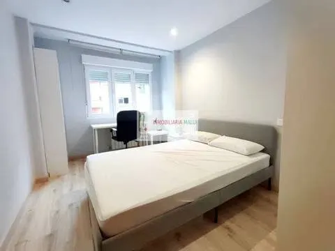 Pis de 80 m² a Oviedo