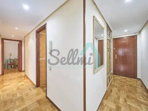 Pis de 82 m² a Oviedo