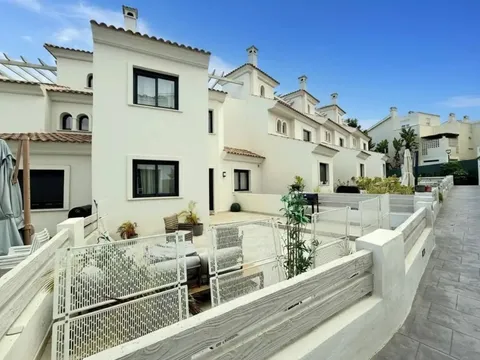 Haus 150 m² in Estepona