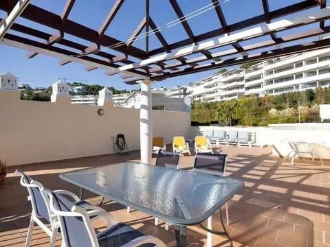 Wohnung 100 m² in Benahavís