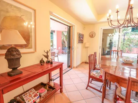 Casa 268 m² a Rocafort