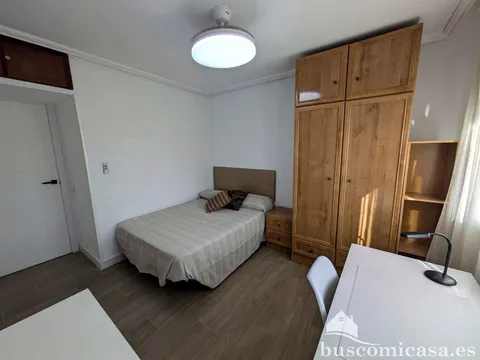 Habitació de lloguer, Linares