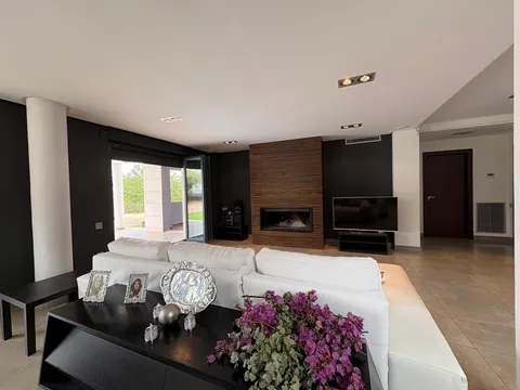Casa de 318 m² en Elda