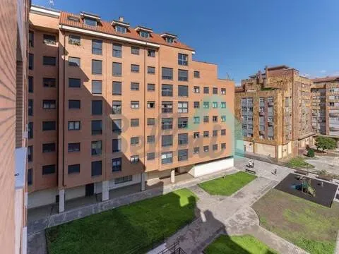 Pis de 117 m² a Oviedo