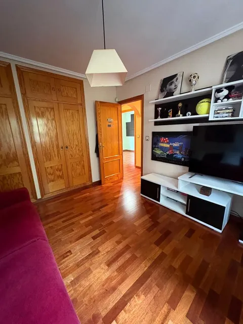 Casa de 330 m² a Riba-roja de Túria