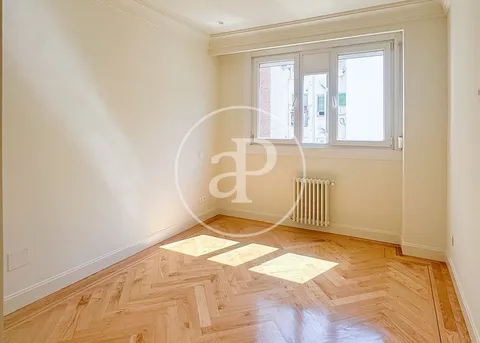 Wohnung 340 m² in Madrid