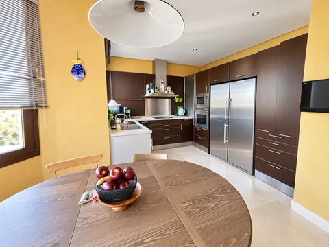 Appartement 330 m² à Luque