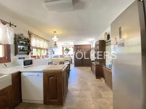 Appartement 380 m² à Nàquera / Náquera