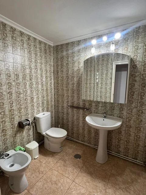 Habitació de lloguer, Linares
