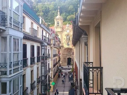 Pis de 60 m² a Sant Sebastià