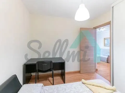 Pis de 85 m² a Oviedo