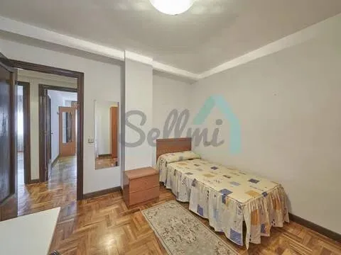 Pis de 123 m² a Oviedo